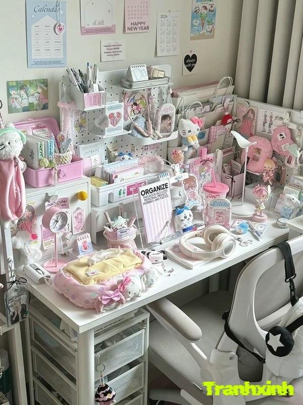ảnh trang trí bàn học nhiều