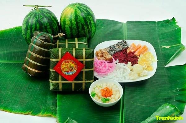 gói bánh chưng với hoa văn