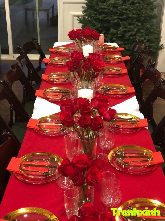 làm đẹp bàn để ảnh cưới tối giản