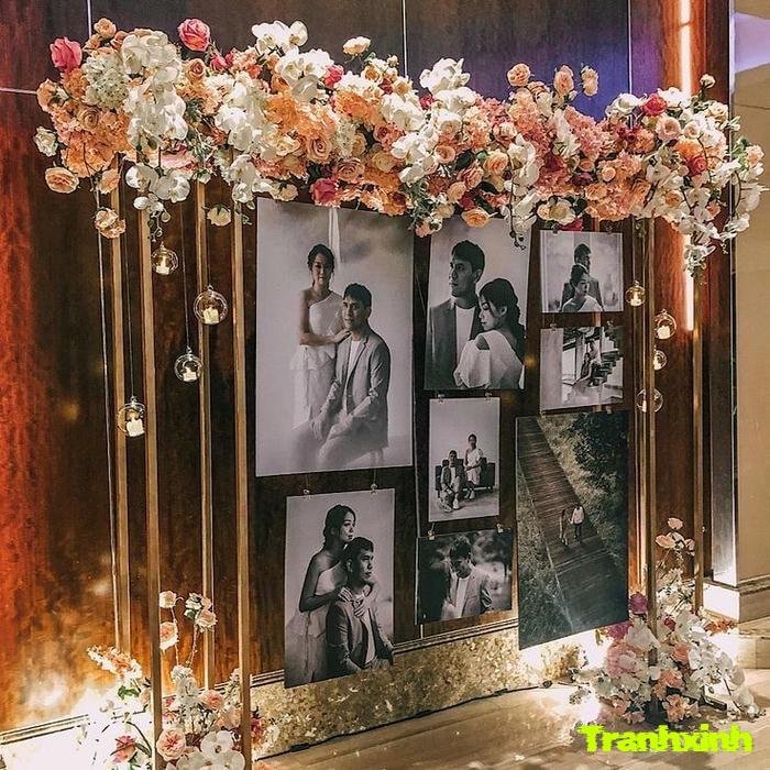 trang trí bàn ảnh cưới cho phòng cưới
