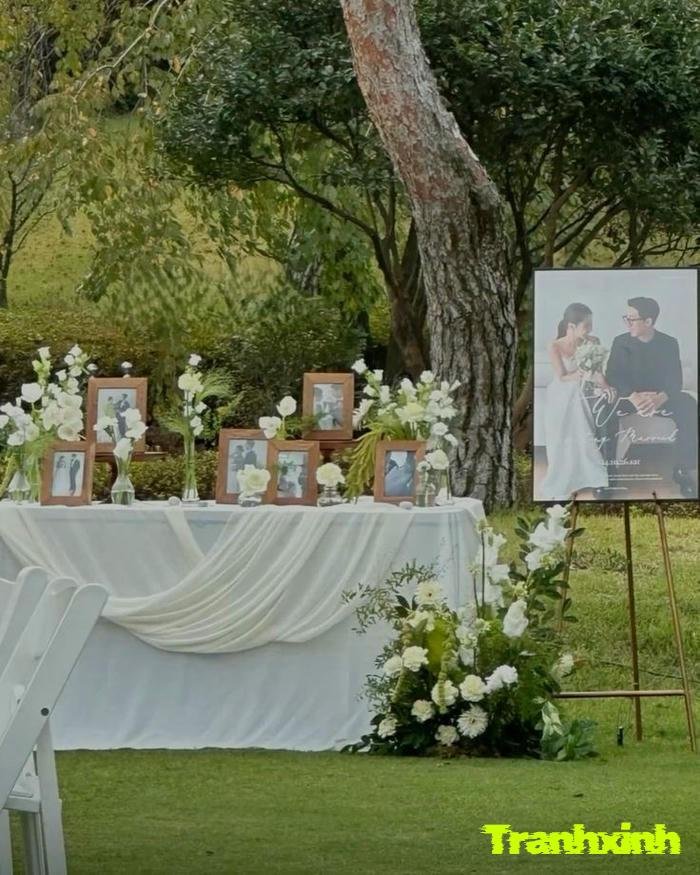 trang trí bàn ảnh cưới tinh tế