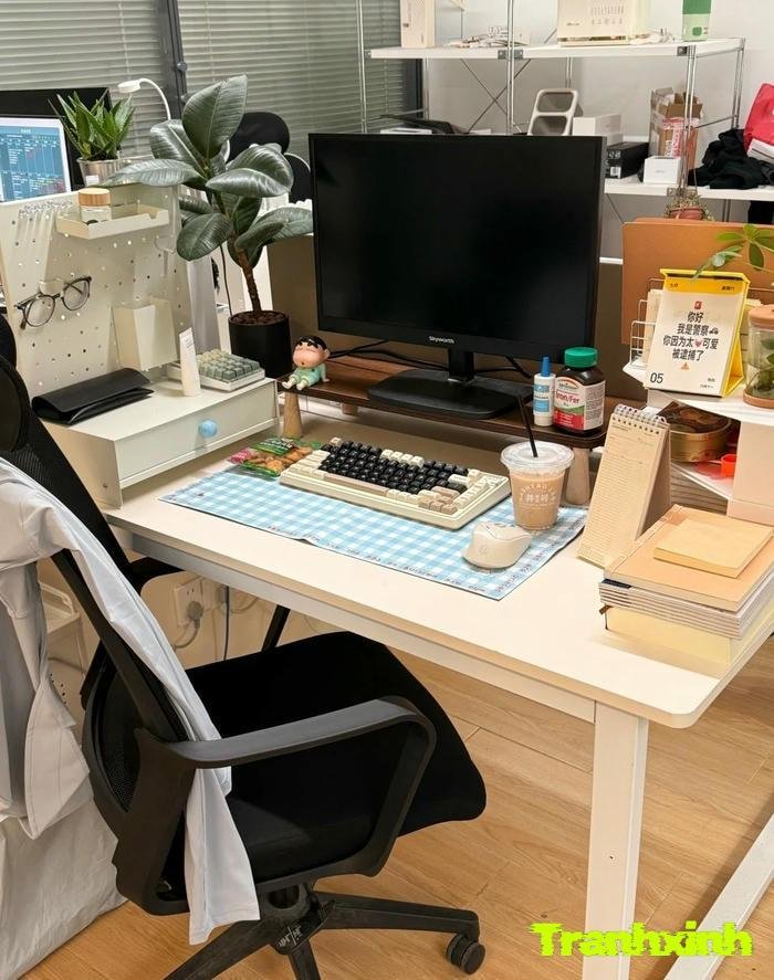 trang trí bàn làm việc cho sinh viên