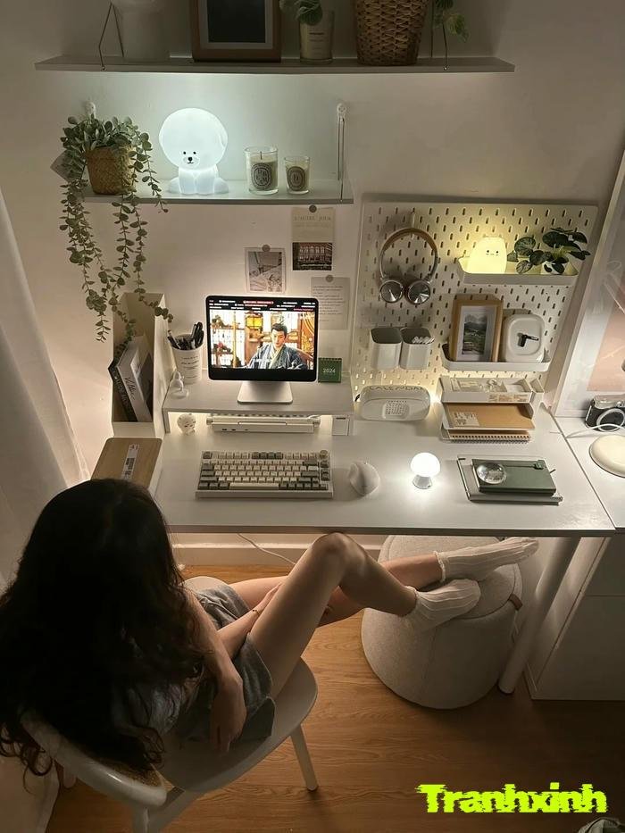 trang trí bàn làm việc đơn giản