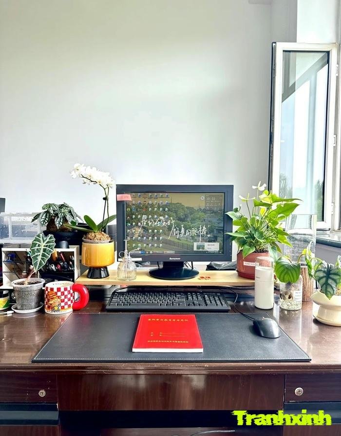 trang trí bàn làm việc thẩm mỹ