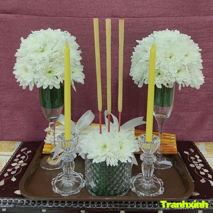 trang trí bàn thờ nhẹ nhàng