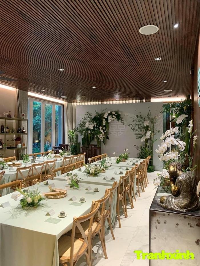 trang trí bàn tiệc tối