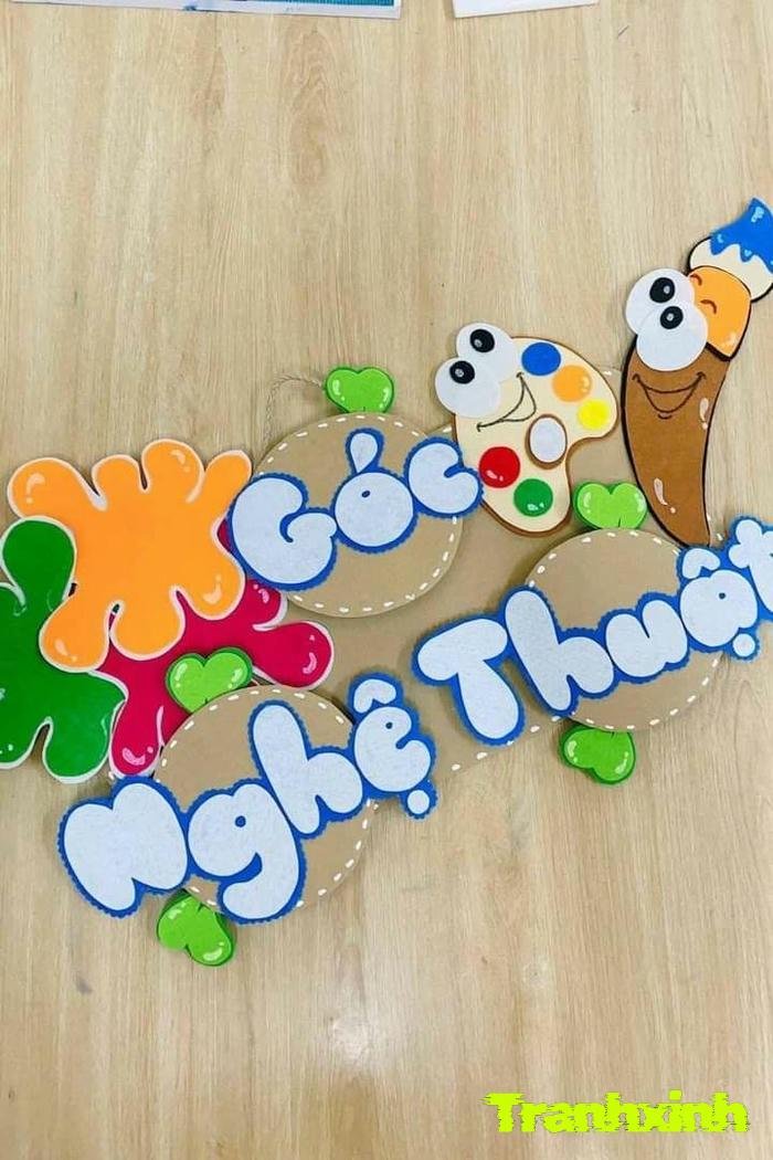 trang trí bảng tên bằng bút