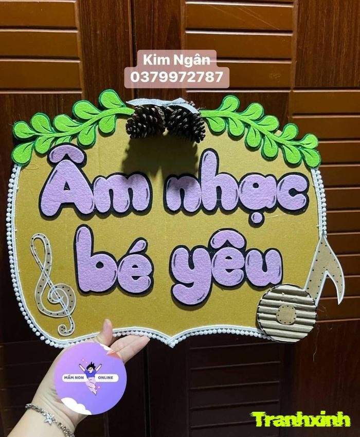 trang trí bảng tên cho cô giáo