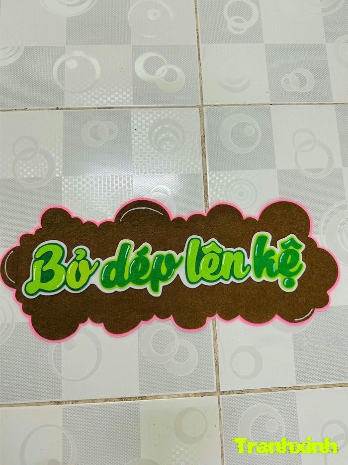 trang trí bảng tên với ánh sáng