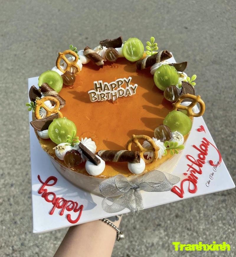 trang trí bánh mousse chanh dây với kiwi