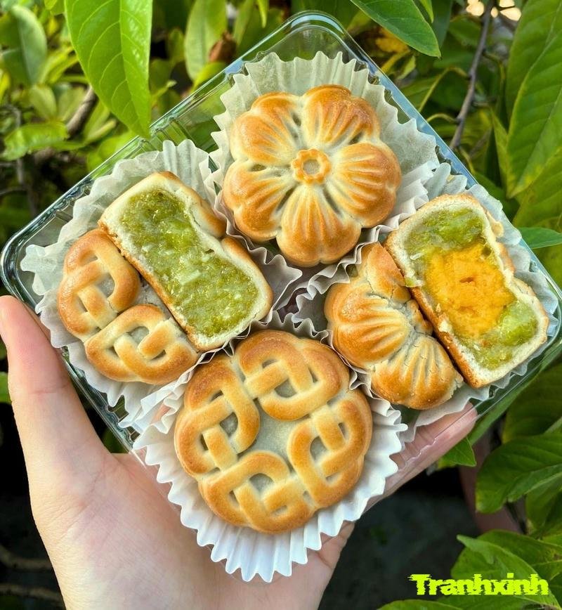 trang trí bánh trung thu với lá dứa