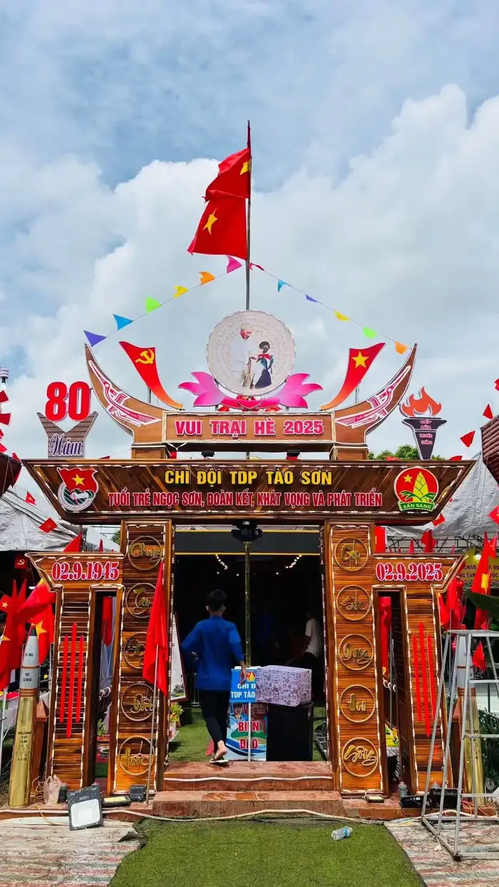 cách trang trí cổng trại đẹp đơn giản