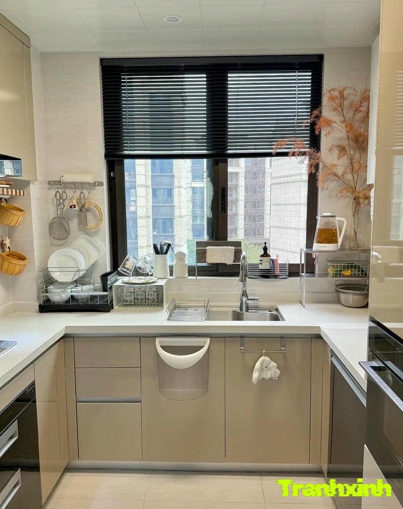 cách trang trí nhà bếp nhỏ hẹp