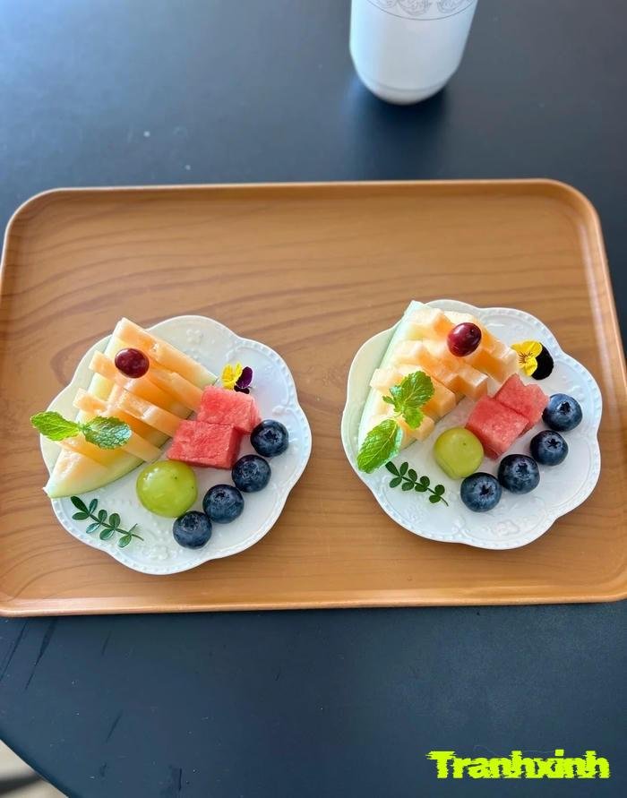 hinh trang trí dĩa trái cây đơn giản