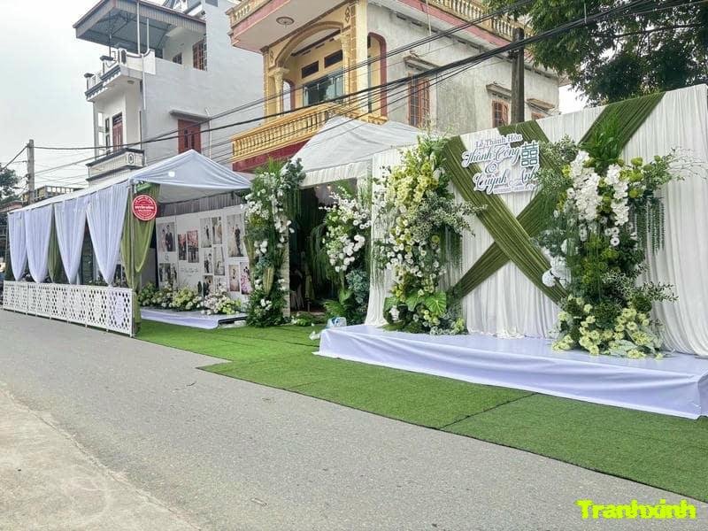 hoa trang trí cổng cưới