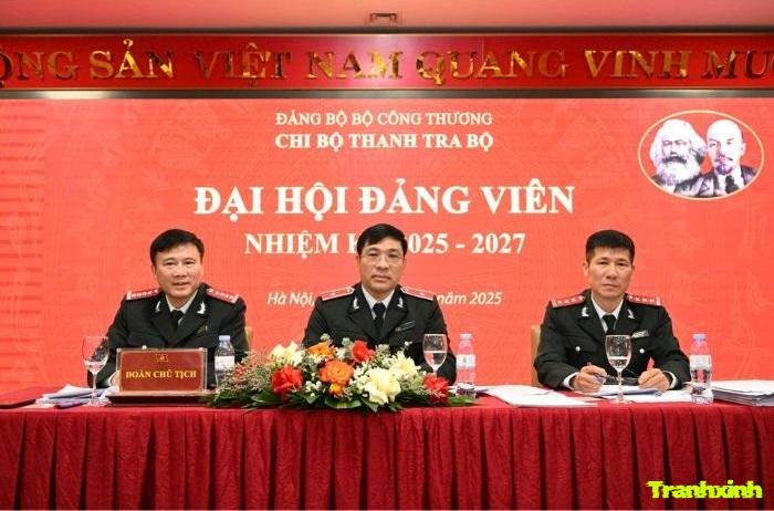 khánh tiết đại hội chi bộ