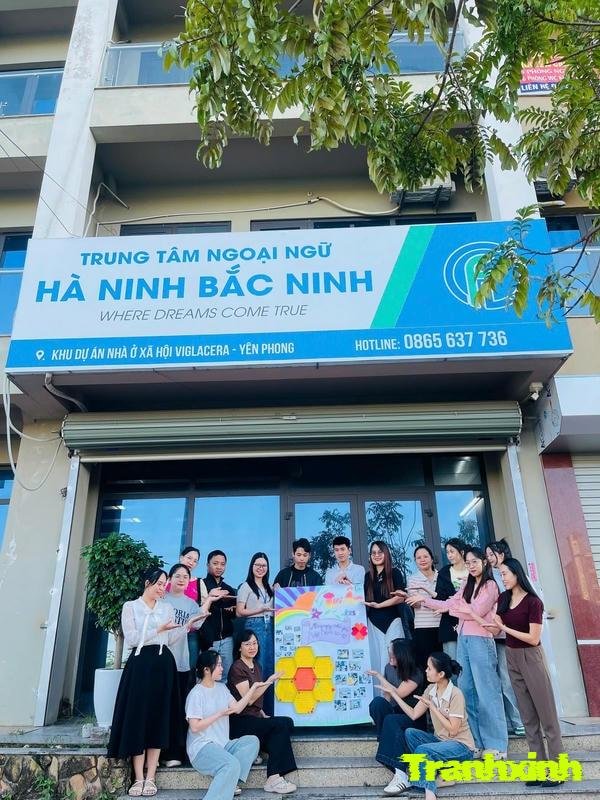 trang trí báo tường 20 11