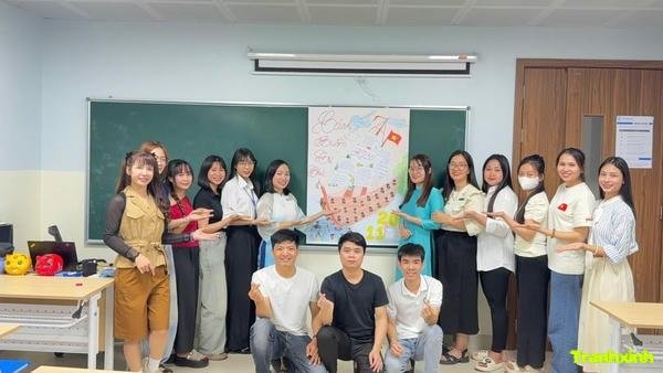 trang trí báo tường 20 tháng 11