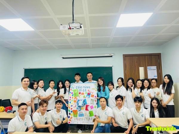 trang trí báo tường mới