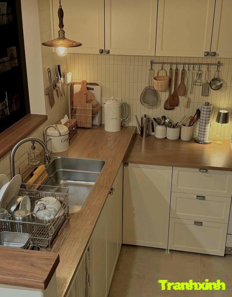 trang trí bếp mảng nâu