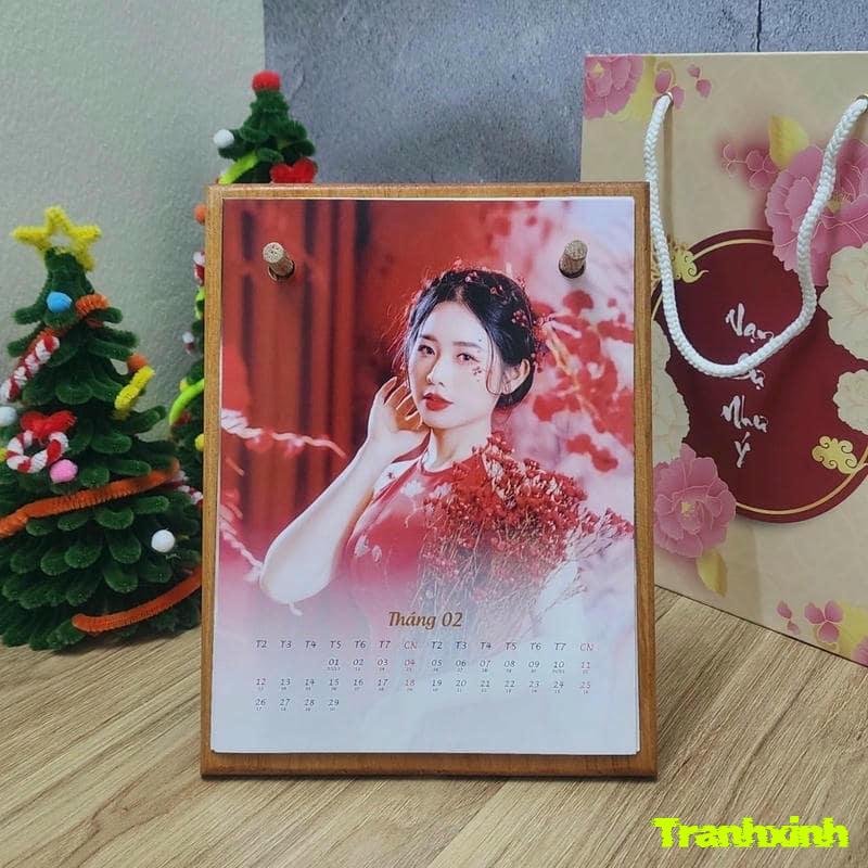 trang trí bìa lịch sử