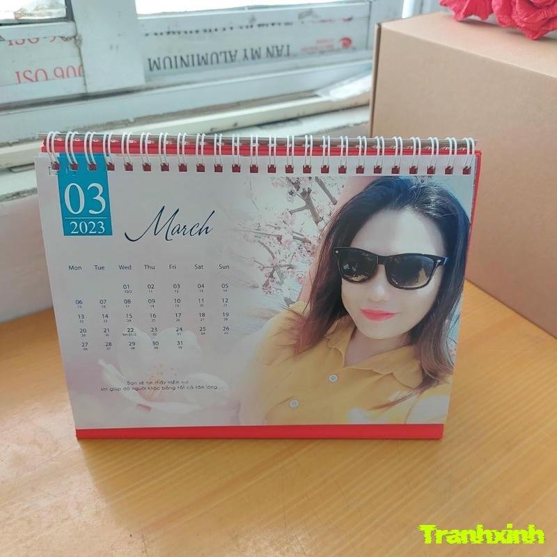trang trí bìa lịch treo tường