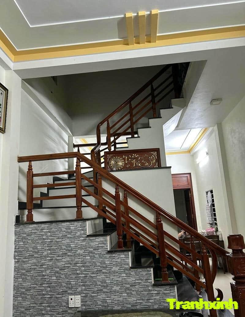 trang trí cầu thang đẹp màu xám