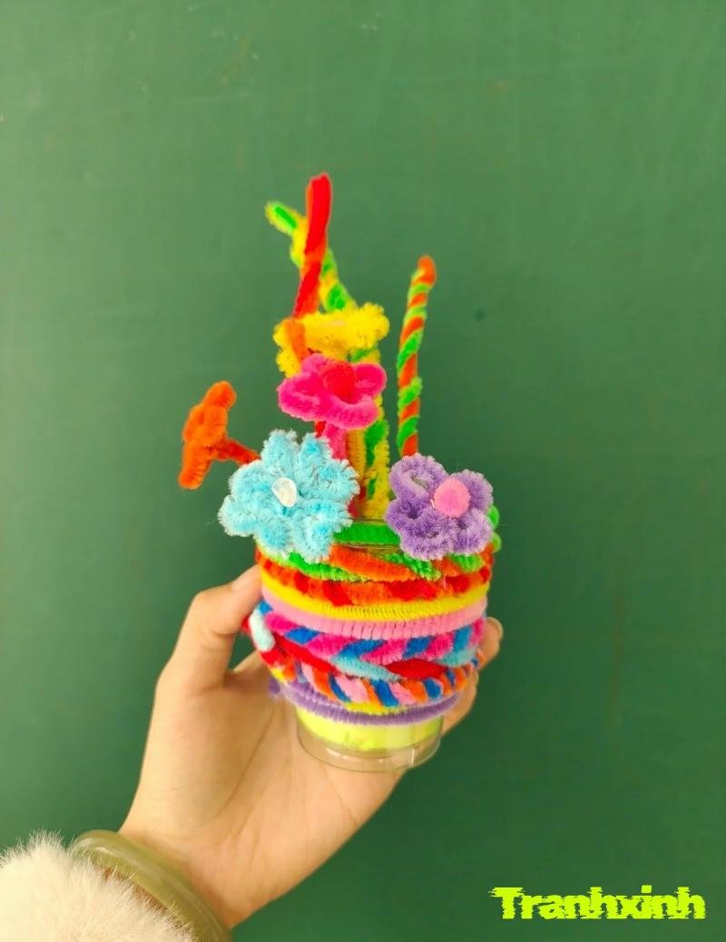 trang trí chậu cây bằng chai nhựa