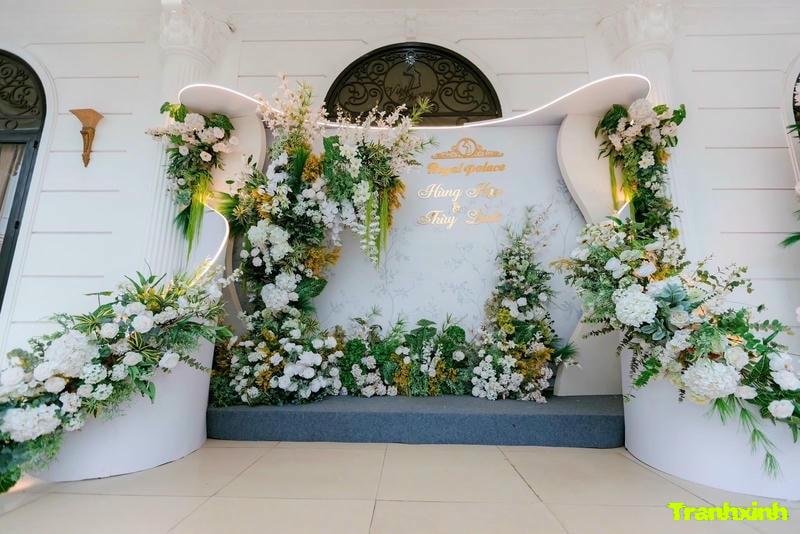trang trí cổng cưới tàon hoa