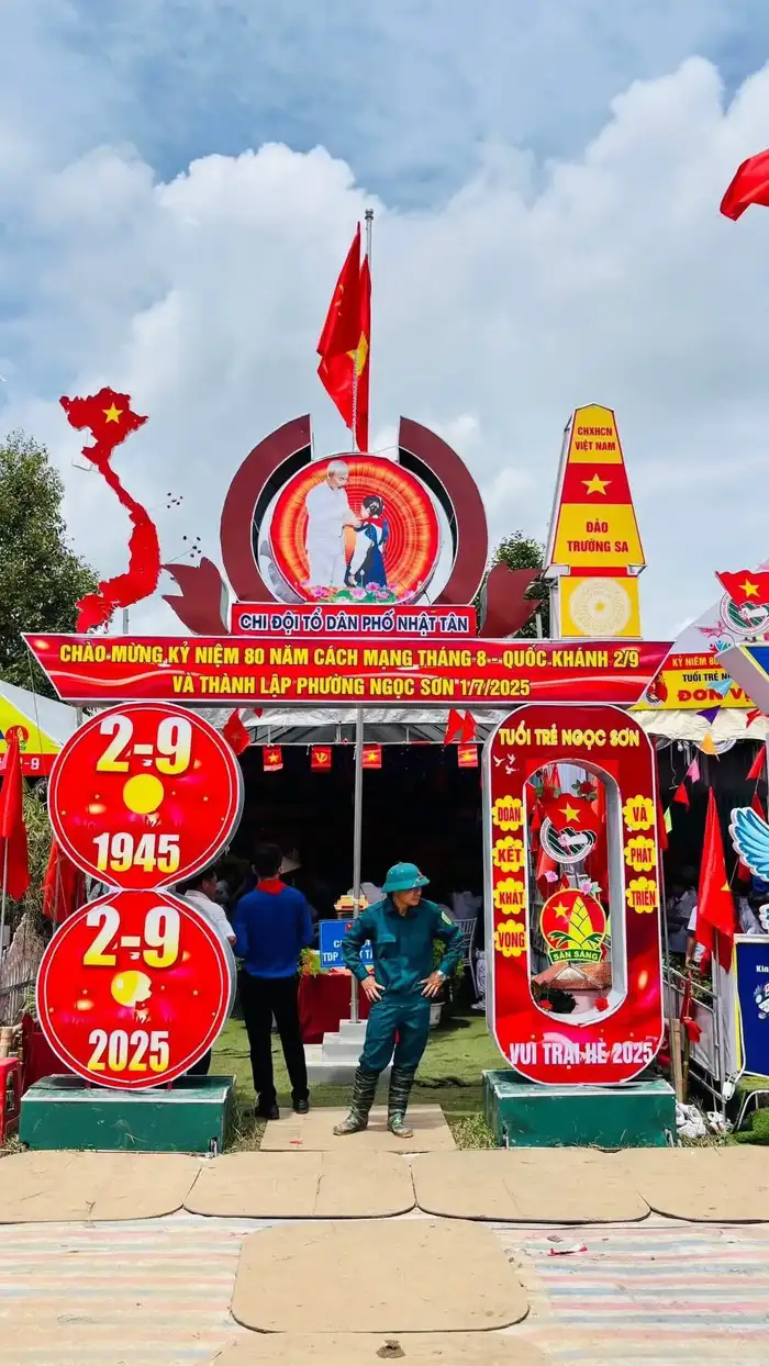 trang tri cong trai dep