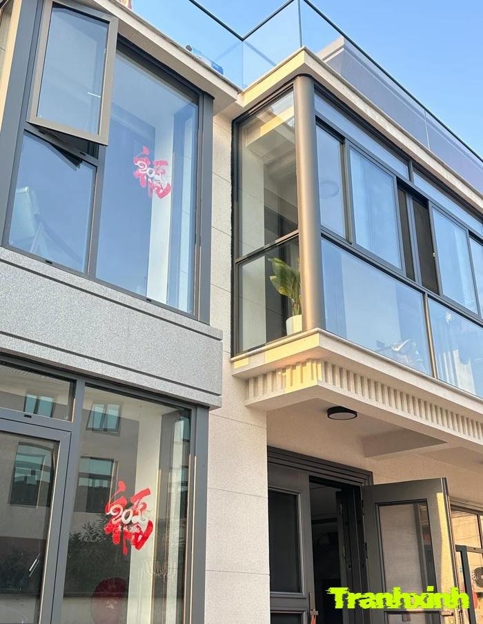 trang trí cửa kính tết 8k