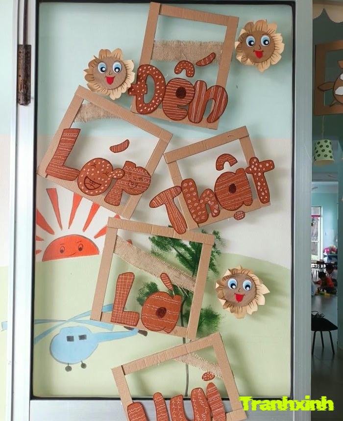 trang trí cửa lớp mầm non kiểu khung