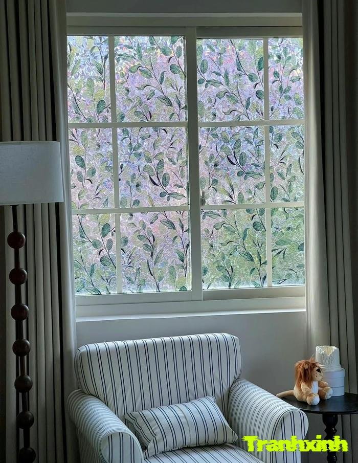 trang trí cửa sổ màu trắng