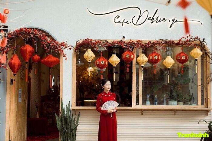 trang trí đèn lồng không gian trang nhã