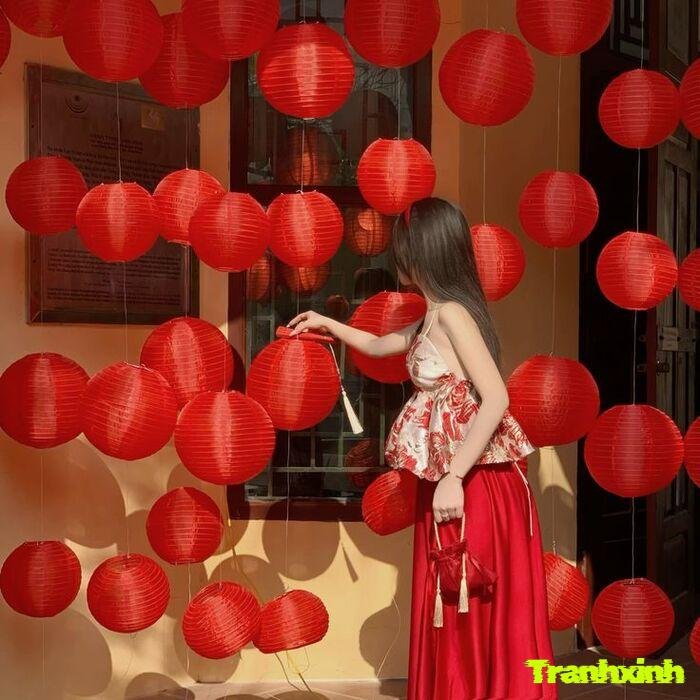 trang trí đèn lồng lễ hội mùa xuân