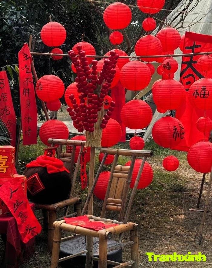 trang trí đèn lồng phong cách truyền thống