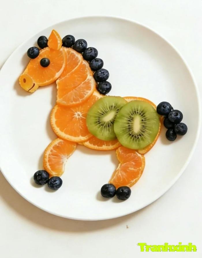trang trí dĩa trái cây đơn giản con ngựa
