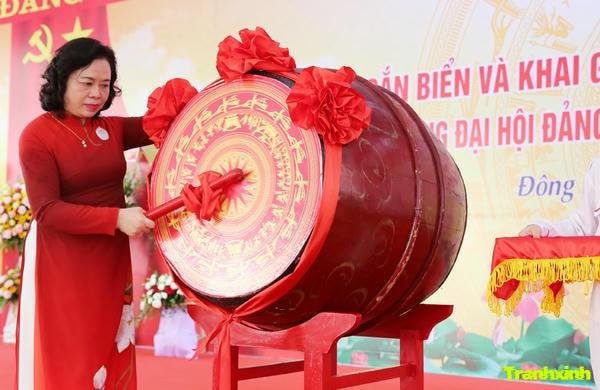 trang trí dùi trống khai giảng full hd