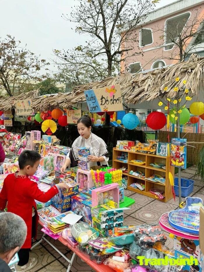 trang trí gian hàng ấn tượng