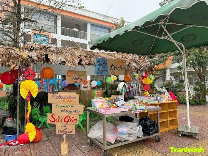 trang trí gian hàng thời trang