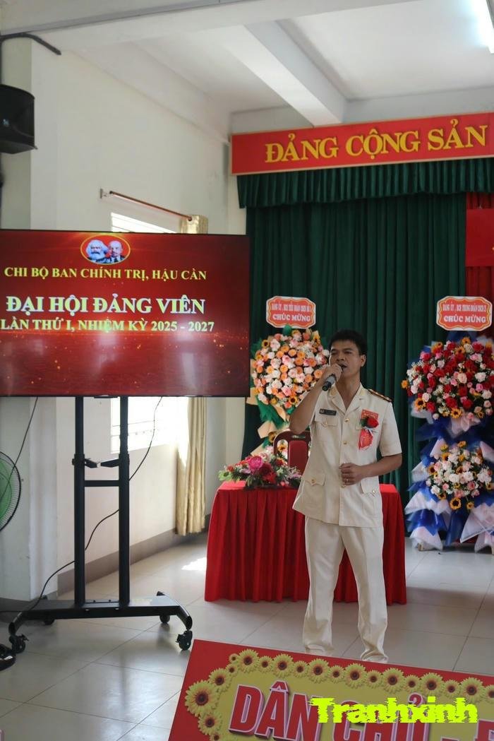 trang trí hội trường đại hội chi bộ