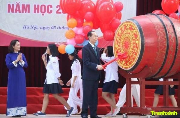 trang trí mặt trống khai giảng