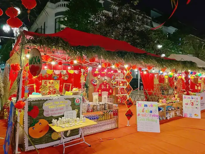 trang trí trại chủ đề có sẵn