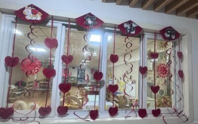 vẽ cửa kính trang trí tết