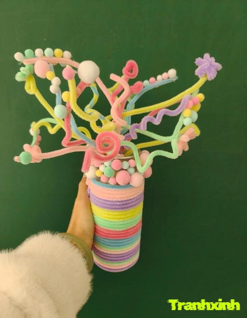 vẽ trang trí chai nhựa